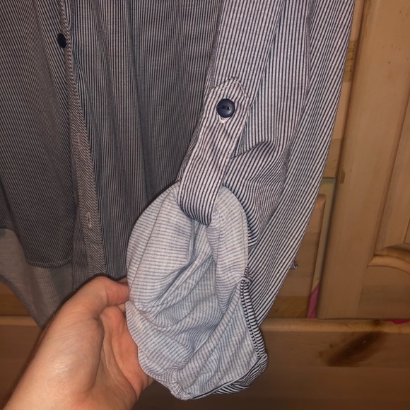 NWT High low button down - Picture 2 of 5